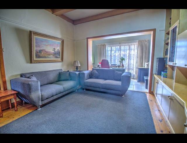 4 BEDROOM FREESTANDING FOR SALE IN KEMPTON PARK EXT 2